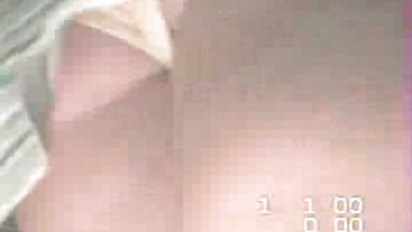 Entzückendes geile deutsche pornos asiatisches Mädchen lutscht in einem selbstgedrehten POV-Video einen harten Schwanz