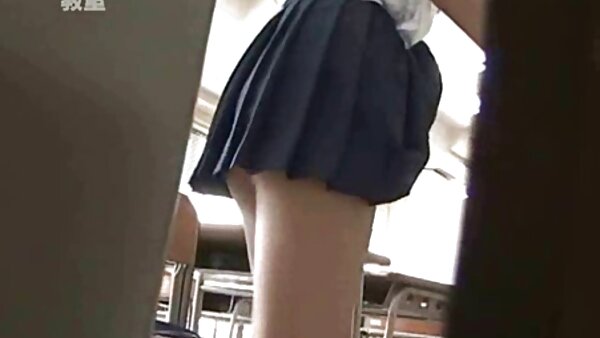 Das sportliche Mädchen Kanna Harumi geile sexfilme kostenlos lutscht ihrem Trainer in einer Umkleidekabine einen Schwanz