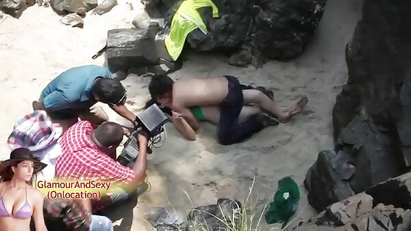 Die blonde, vollbusige Schlampe Kayla Paige wird hart im latina sexfilm Doggystyle genagelt