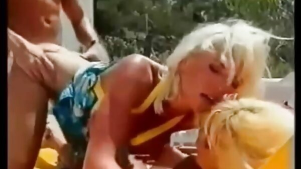 Mieses blondes Mädchen geile kostenlose sexfilme duscht mit ihrem Freund