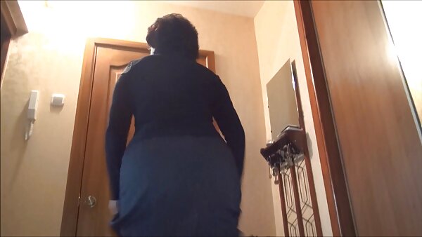 Prächtiges, schönes Luder bekommt ihre Fotze auf den Tisch scharfe deutsche pornos genagelt