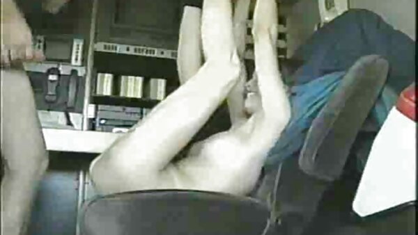 Die fette und hässliche Lisa Sparxxx wird auf dem Büroboden mega geile pornos genagelt und von hinten gebumst