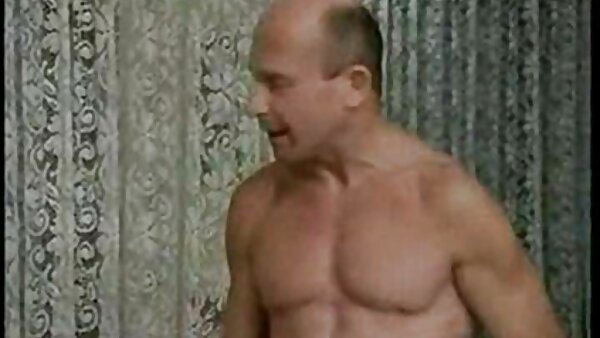 Abby gibt im Büro einen geilen Deepthroat-Blowjob pornofilm nena