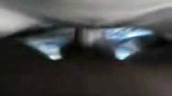 Die kurzhaarige Mutter Carol gibt Deepthroat-Blowjob und wird die besten pornos der welt im Doggystyle gebumst