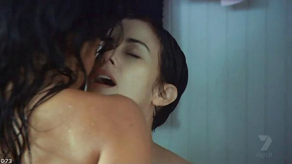 Die schwanzhungrige Hündin Aimi Nakatani gibt einen schlampigen Blowjob geile swinger pornos und reitet den Schwanz intensiv