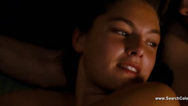 Freches die besten kostenlosen pornos Mädchen gibt an öffentlichem Ort einen Kopf